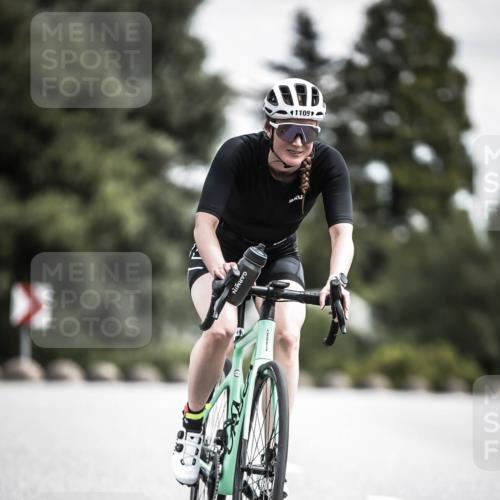21.06.2026 - 29. Vierlanden-Triathlon H.Heesch http://msf.ph/oto/9926359 21.06.2026 13:21:15 Radfahren 1109 meine-sportfotos.de