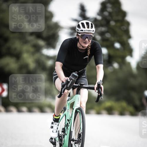21.06.2026 - 29. Vierlanden-Triathlon H.Heesch http://msf.ph/oto/9926361 21.06.2026 13:21:15 Radfahren 1109 meine-sportfotos.de