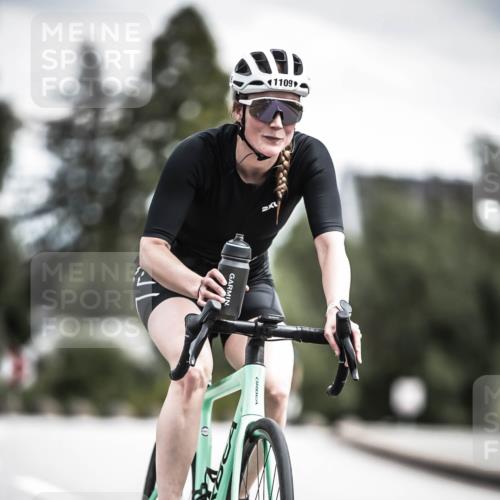 21.06.2026 - 29. Vierlanden-Triathlon H.Heesch http://msf.ph/oto/9926373 21.06.2026 13:21:16 Radfahren 460 meine-sportfotos.de
