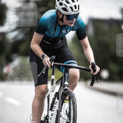 21.06.2026 - 29. Vierlanden-Triathlon H.Heesch http://msf.ph/oto/9926406 21.06.2026 13:21:24 Radfahren 1142 meine-sportfotos.de