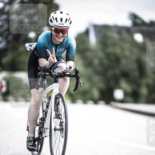 21.06.2026 - 29. Vierlanden-Triathlon H.Heesch http://msf.ph/oto/9926445 21.06.2026 13:22:33 Radfahren 1137 meine-sportfotos.de