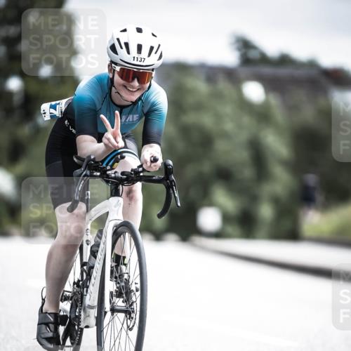 21.06.2026 - 29. Vierlanden-Triathlon H.Heesch http://msf.ph/oto/9926449 21.06.2026 13:22:33 Radfahren 1137 meine-sportfotos.de