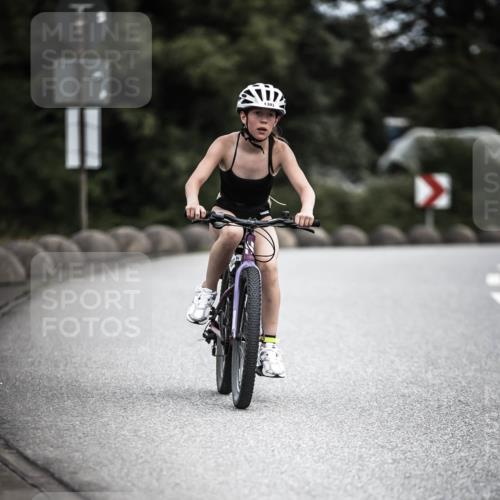 21.06.2026 - 29. Vierlanden-Triathlon H.Heesch http://msf.ph/oto/9926525 21.06.2026 14:58:15 Radfahren 1303 meine-sportfotos.de