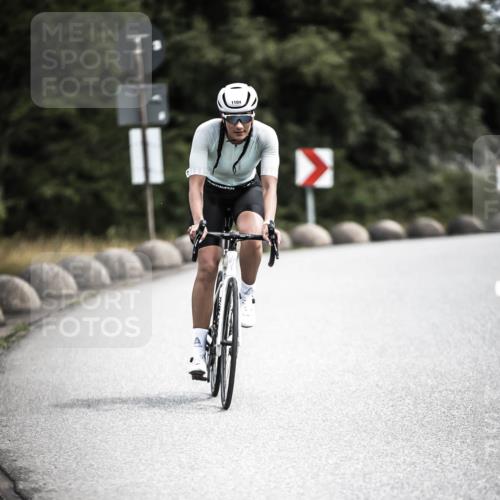 21.06.2026 - 29. Vierlanden-Triathlon H.Heesch http://msf.ph/oto/9926532 21.06.2026 13:24:31 Radfahren 11, 1104 meine-sportfotos.de