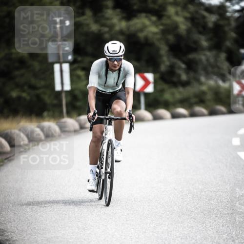 21.06.2026 - 29. Vierlanden-Triathlon H.Heesch http://msf.ph/oto/9926536 21.06.2026 13:24:31 Radfahren 1104 meine-sportfotos.de