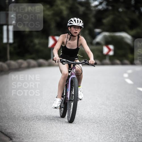 21.06.2026 - 29. Vierlanden-Triathlon H.Heesch http://msf.ph/oto/9926539 21.06.2026 14:58:15 Radfahren 1302 meine-sportfotos.de