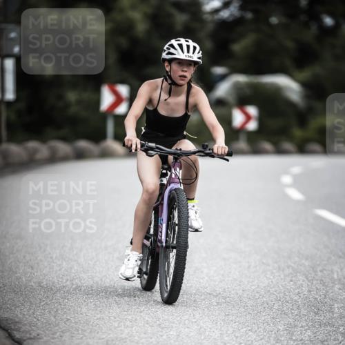 21.06.2026 - 29. Vierlanden-Triathlon H.Heesch http://msf.ph/oto/9926543 21.06.2026 14:58:15 Radfahren 1303 meine-sportfotos.de