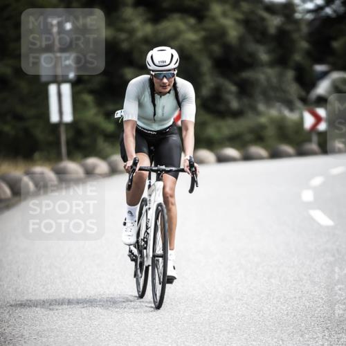 21.06.2026 - 29. Vierlanden-Triathlon H.Heesch http://msf.ph/oto/9926545 21.06.2026 13:24:31 Radfahren 1104 meine-sportfotos.de
