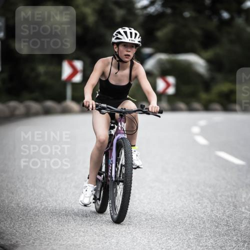 21.06.2026 - 29. Vierlanden-Triathlon H.Heesch http://msf.ph/oto/9926546 21.06.2026 14:58:15 Radfahren 1303 meine-sportfotos.de