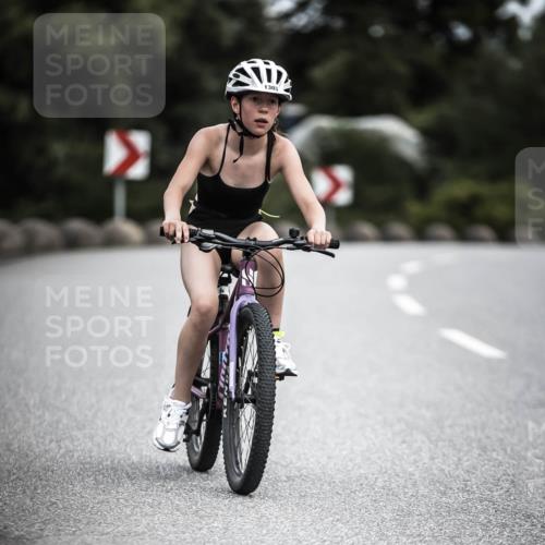 21.06.2026 - 29. Vierlanden-Triathlon H.Heesch http://msf.ph/oto/9926548 21.06.2026 14:58:15 Radfahren 1303 meine-sportfotos.de