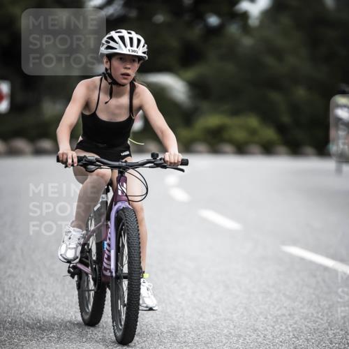 21.06.2026 - 29. Vierlanden-Triathlon H.Heesch http://msf.ph/oto/9926558 21.06.2026 14:58:15 Radfahren 1303 meine-sportfotos.de