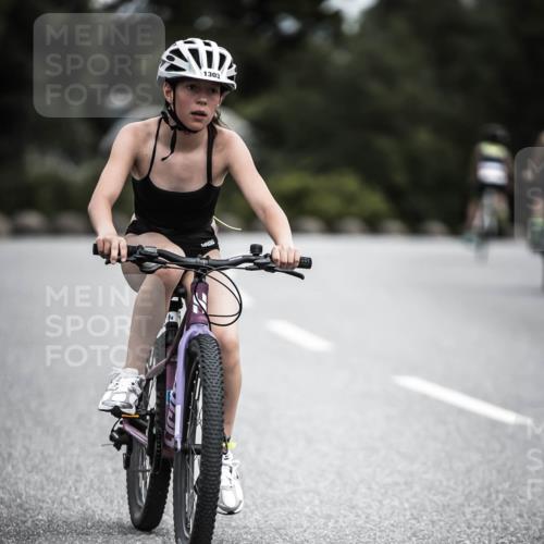 21.06.2026 - 29. Vierlanden-Triathlon H.Heesch http://msf.ph/oto/9926564 21.06.2026 14:58:16 Radfahren 1303 meine-sportfotos.de