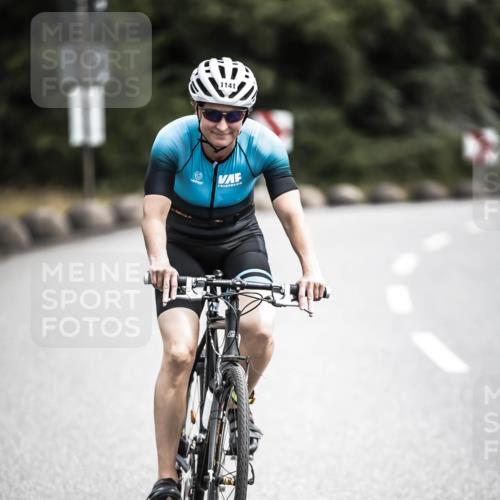 21.06.2026 - 29. Vierlanden-Triathlon H.Heesch http://msf.ph/oto/9926586 21.06.2026 13:24:57 Radfahren 1141 meine-sportfotos.de