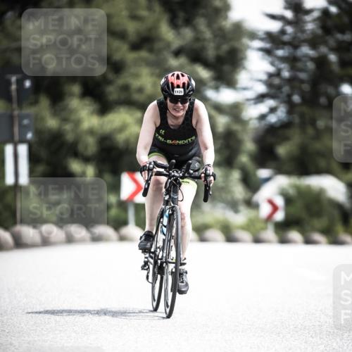 21.06.2026 - 29. Vierlanden-Triathlon H.Heesch http://msf.ph/oto/9926610 21.06.2026 13:26:58 Radfahren 11, 1125 meine-sportfotos.de