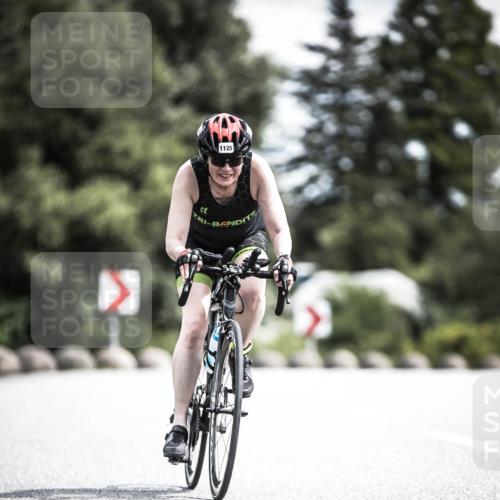 21.06.2026 - 29. Vierlanden-Triathlon H.Heesch http://msf.ph/oto/9926620 21.06.2026 13:26:58 Radfahren 1125 meine-sportfotos.de