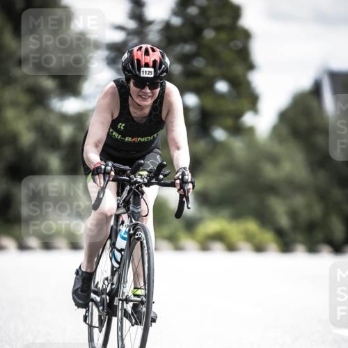 21.06.2026 - 29. Vierlanden-Triathlon H.Heesch http://msf.ph/oto/9926634 21.06.2026 13:26:58 Radfahren 1125 meine-sportfotos.de