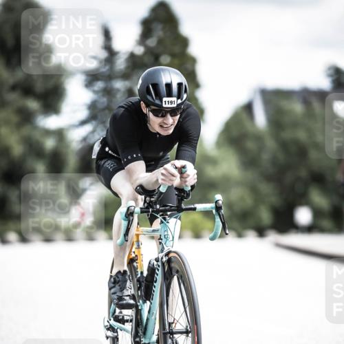 21.06.2026 - 29. Vierlanden-Triathlon H.Heesch http://msf.ph/oto/9926699 21.06.2026 13:29:09 Radfahren 1191 meine-sportfotos.de