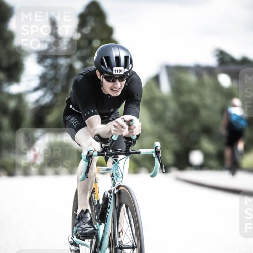 21.06.2026 - 29. Vierlanden-Triathlon H.Heesch http://msf.ph/oto/9926701 21.06.2026 13:29:09 Radfahren 1191 meine-sportfotos.de
