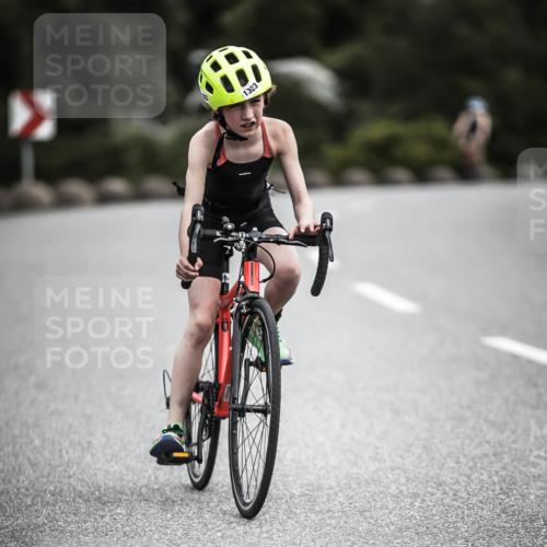 21.06.2026 - 29. Vierlanden-Triathlon H.Heesch http://msf.ph/oto/9926714 21.06.2026 14:59:04 Radfahren 1323 meine-sportfotos.de