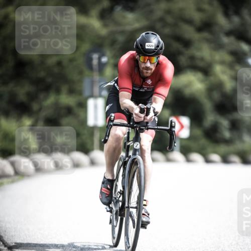 21.06.2026 - 29. Vierlanden-Triathlon H.Heesch http://msf.ph/oto/9926731 21.06.2026 13:29:20 Radfahren 1220 meine-sportfotos.de