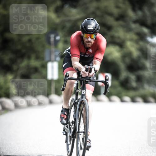 21.06.2026 - 29. Vierlanden-Triathlon H.Heesch http://msf.ph/oto/9926733 21.06.2026 13:29:20 Radfahren 1220 meine-sportfotos.de