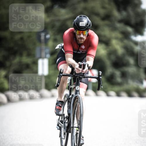 21.06.2026 - 29. Vierlanden-Triathlon H.Heesch http://msf.ph/oto/9926735 21.06.2026 13:29:20 Radfahren 1220 meine-sportfotos.de