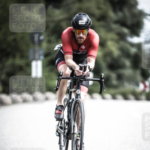 21.06.2026 - 29. Vierlanden-Triathlon H.Heesch http://msf.ph/oto/9926737 21.06.2026 13:29:20 Radfahren 1220 meine-sportfotos.de