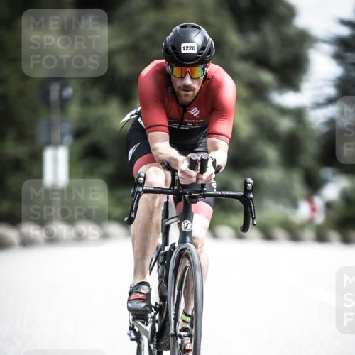 21.06.2026 - 29. Vierlanden-Triathlon H.Heesch http://msf.ph/oto/9926741 21.06.2026 13:29:20 Radfahren 1220 meine-sportfotos.de