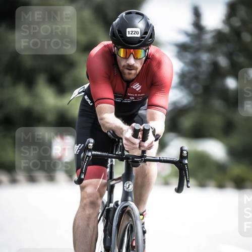 21.06.2026 - 29. Vierlanden-Triathlon H.Heesch http://msf.ph/oto/9926749 21.06.2026 13:29:20 Radfahren 1220 meine-sportfotos.de