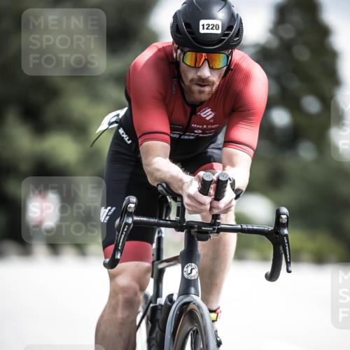 21.06.2026 - 29. Vierlanden-Triathlon H.Heesch http://msf.ph/oto/9926753 21.06.2026 13:29:20 Radfahren 1220, 240 meine-sportfotos.de