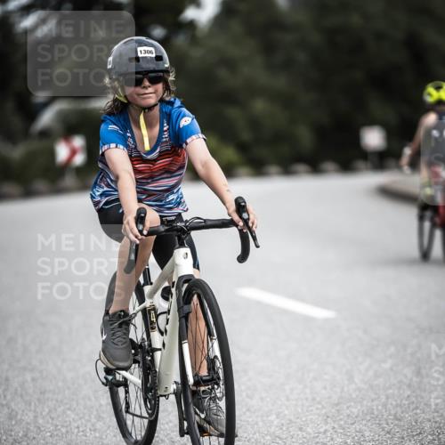 21.06.2026 - 29. Vierlanden-Triathlon H.Heesch http://msf.ph/oto/9926834 21.06.2026 14:59:26 Radfahren 1306 meine-sportfotos.de