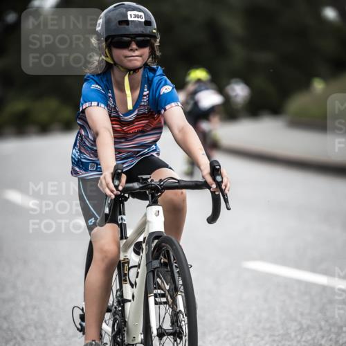 21.06.2026 - 29. Vierlanden-Triathlon H.Heesch http://msf.ph/oto/9926849 21.06.2026 14:59:26 Radfahren 1306 meine-sportfotos.de
