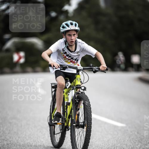 21.06.2026 - 29. Vierlanden-Triathlon H.Heesch http://msf.ph/oto/9926853 21.06.2026 14:59:39 Radfahren 1315, 13 meine-sportfotos.de