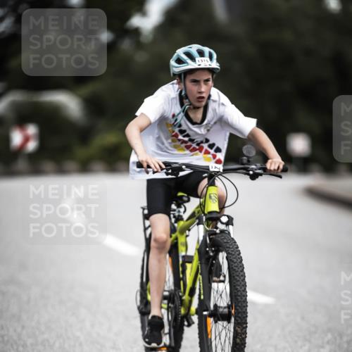 21.06.2026 - 29. Vierlanden-Triathlon H.Heesch http://msf.ph/oto/9926859 21.06.2026 14:59:39 Radfahren 1315, 13 meine-sportfotos.de