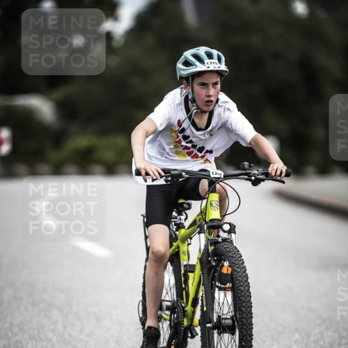 21.06.2026 - 29. Vierlanden-Triathlon H.Heesch http://msf.ph/oto/9926863 21.06.2026 14:59:39 Radfahren 1315, 135 meine-sportfotos.de