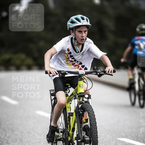 21.06.2026 - 29. Vierlanden-Triathlon H.Heesch http://msf.ph/oto/9926869 21.06.2026 14:59:39 Radfahren 1315, 135 meine-sportfotos.de