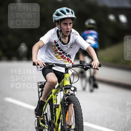 21.06.2026 - 29. Vierlanden-Triathlon H.Heesch http://msf.ph/oto/9926875 21.06.2026 14:59:39 Radfahren 1315, 1315 meine-sportfotos.de