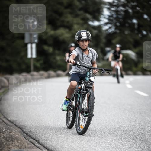 21.06.2026 - 29. Vierlanden-Triathlon H.Heesch http://msf.ph/oto/9926885 21.06.2026 14:59:51 Radfahren 11, 1327 meine-sportfotos.de