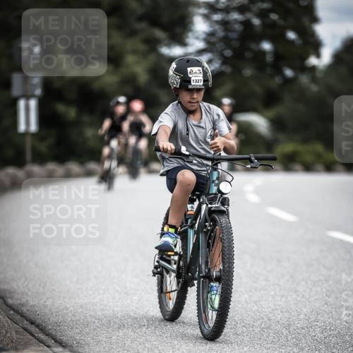 21.06.2026 - 29. Vierlanden-Triathlon H.Heesch http://msf.ph/oto/9926892 21.06.2026 14:59:52 Radfahren 11, 1327 meine-sportfotos.de