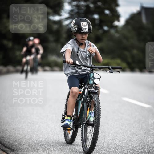 21.06.2026 - 29. Vierlanden-Triathlon H.Heesch http://msf.ph/oto/9926898 21.06.2026 14:59:52 Radfahren 1327 meine-sportfotos.de
