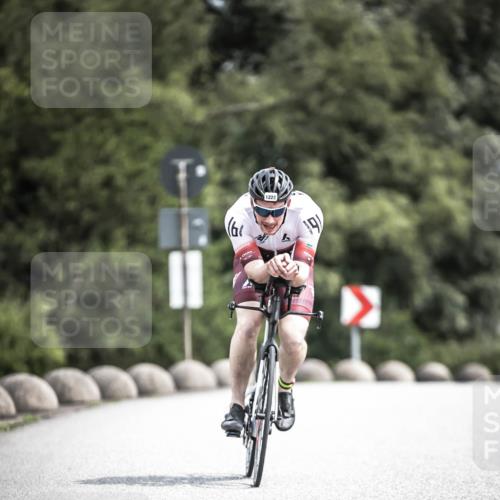 21.06.2026 - 29. Vierlanden-Triathlon H.Heesch http://msf.ph/oto/9926901 21.06.2026 13:30:00 Radfahren 1222, 11, 19 meine-sportfotos.de
