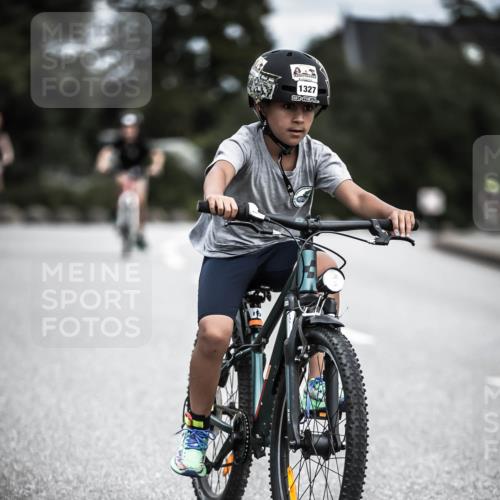 21.06.2026 - 29. Vierlanden-Triathlon H.Heesch http://msf.ph/oto/9926906 21.06.2026 14:59:52 Radfahren 1327 meine-sportfotos.de