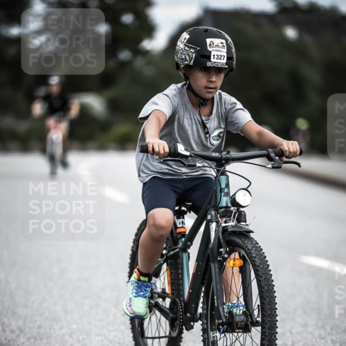 21.06.2026 - 29. Vierlanden-Triathlon H.Heesch http://msf.ph/oto/9926910 21.06.2026 14:59:52 Radfahren 1327 meine-sportfotos.de