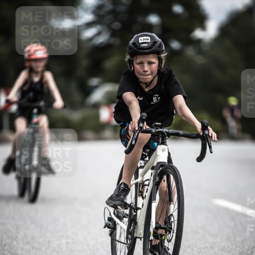 21.06.2026 - 29. Vierlanden-Triathlon H.Heesch http://msf.ph/oto/9926930 21.06.2026 14:59:55 Radfahren 1308 meine-sportfotos.de