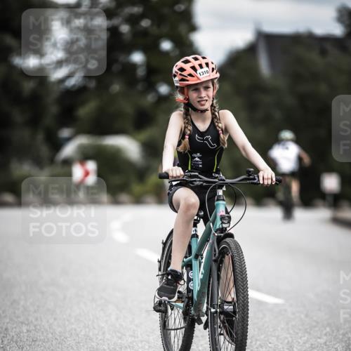 21.06.2026 - 29. Vierlanden-Triathlon H.Heesch http://msf.ph/oto/9926940 21.06.2026 14:59:57 Radfahren 1310 meine-sportfotos.de