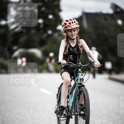 21.06.2026 - 29. Vierlanden-Triathlon H.Heesch http://msf.ph/oto/9926944 21.06.2026 14:59:57 Radfahren 1310 meine-sportfotos.de