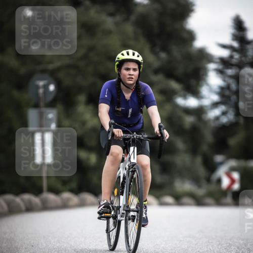 21.06.2026 - 29. Vierlanden-Triathlon H.Heesch http://msf.ph/oto/9926960 21.06.2026 15:00:07 Radfahren 11 meine-sportfotos.de