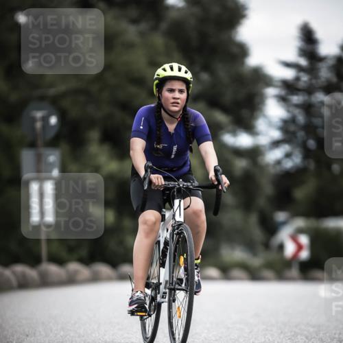 21.06.2026 - 29. Vierlanden-Triathlon H.Heesch http://msf.ph/oto/9926962 21.06.2026 15:00:08 Radfahren 11 meine-sportfotos.de