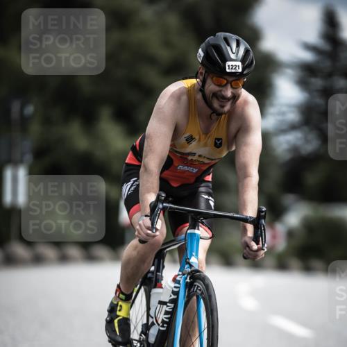 21.06.2026 - 29. Vierlanden-Triathlon H.Heesch http://msf.ph/oto/9926971 21.06.2026 13:30:25 Radfahren 1221 meine-sportfotos.de