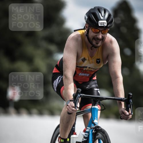 21.06.2026 - 29. Vierlanden-Triathlon H.Heesch http://msf.ph/oto/9926979 21.06.2026 13:30:25 Radfahren 1221 meine-sportfotos.de